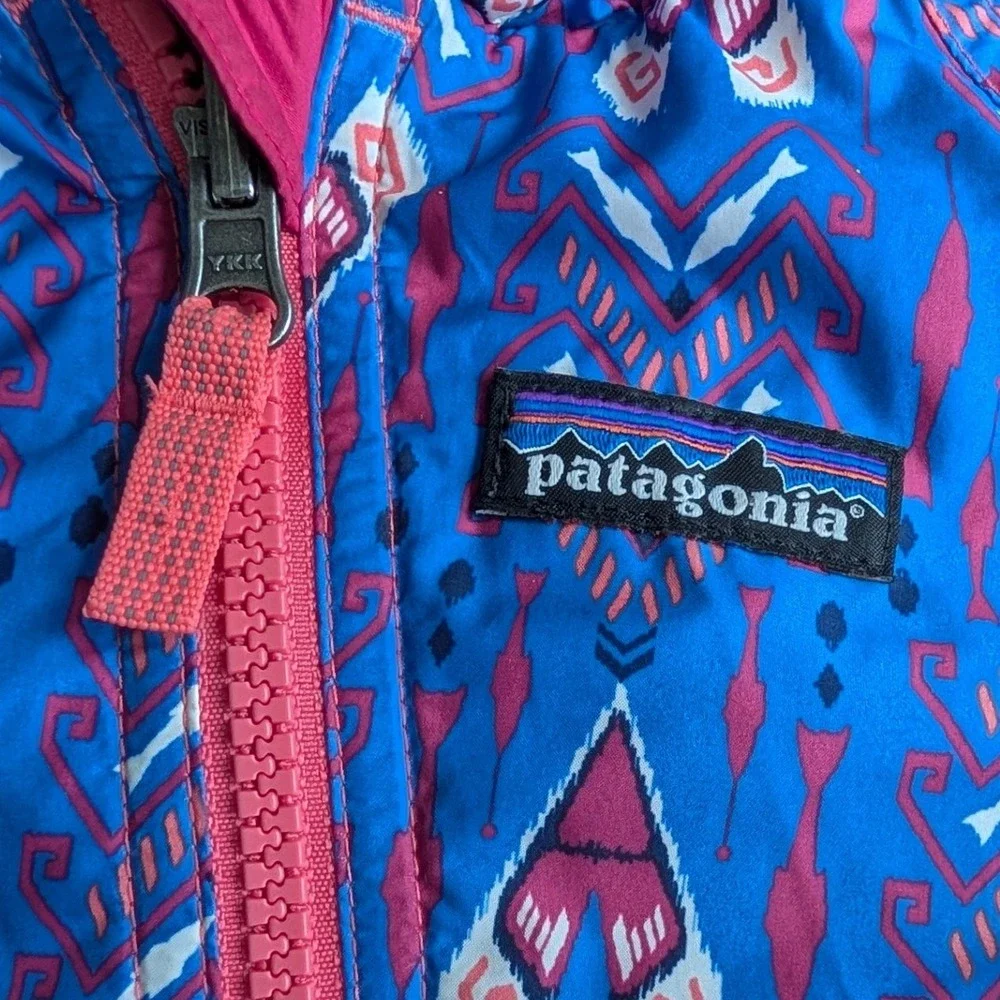 Patagonia Kid's Reversible Puff-Ball Bunting Blue/Pink Geometric Print 6-12M